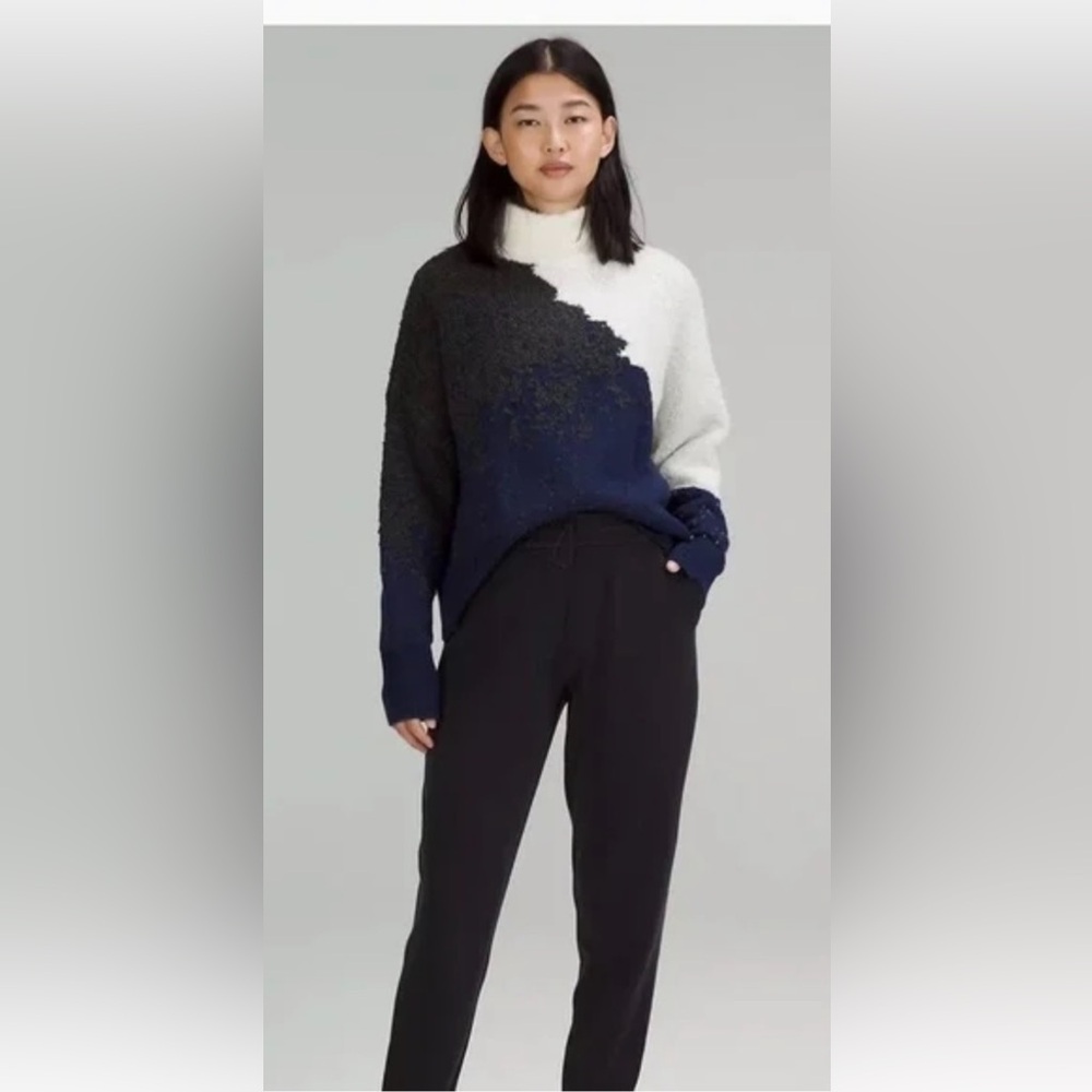 NWT Lululemon Ombré knit textured turtleneck size 6